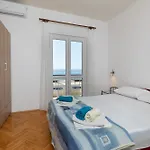 Apartman With Parking Space Pisak, Omis - 5975