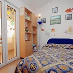 Apartman With Parking Space Pisak, Omis - 5975