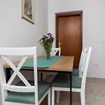 Apartman With Parking Space Pisak, Omis - 5975 *