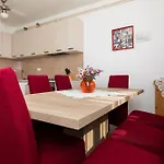 With Parking Space Pisak, Omis - 5975 Apartman