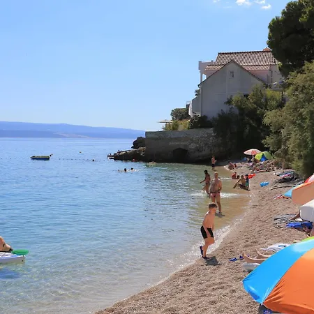 Apartman With Parking Space Pisak, Omis - 5975